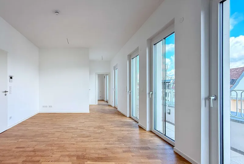 Dachgeschosswohnung nah Schloß Charlottenburg - Großzügige 2 Zimmerwohnung am Mierendorffplatz — photo 1